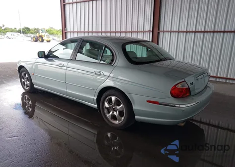 2002 Jaguar S-Type from USA, damaged, VIN SAJDA01N92FM28319